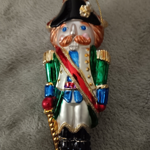 BRASS KEY NUTCRACKER KING - Picture 4 of 10